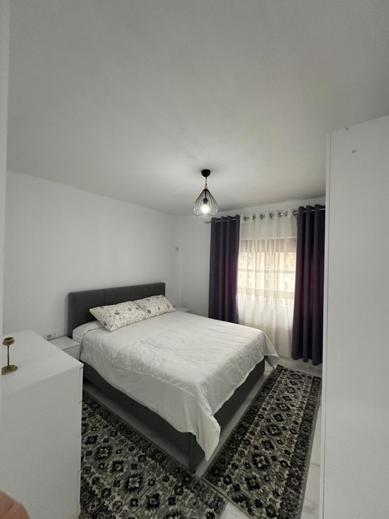 Elezi Apartment City Centre Tirana Eksteriør billede