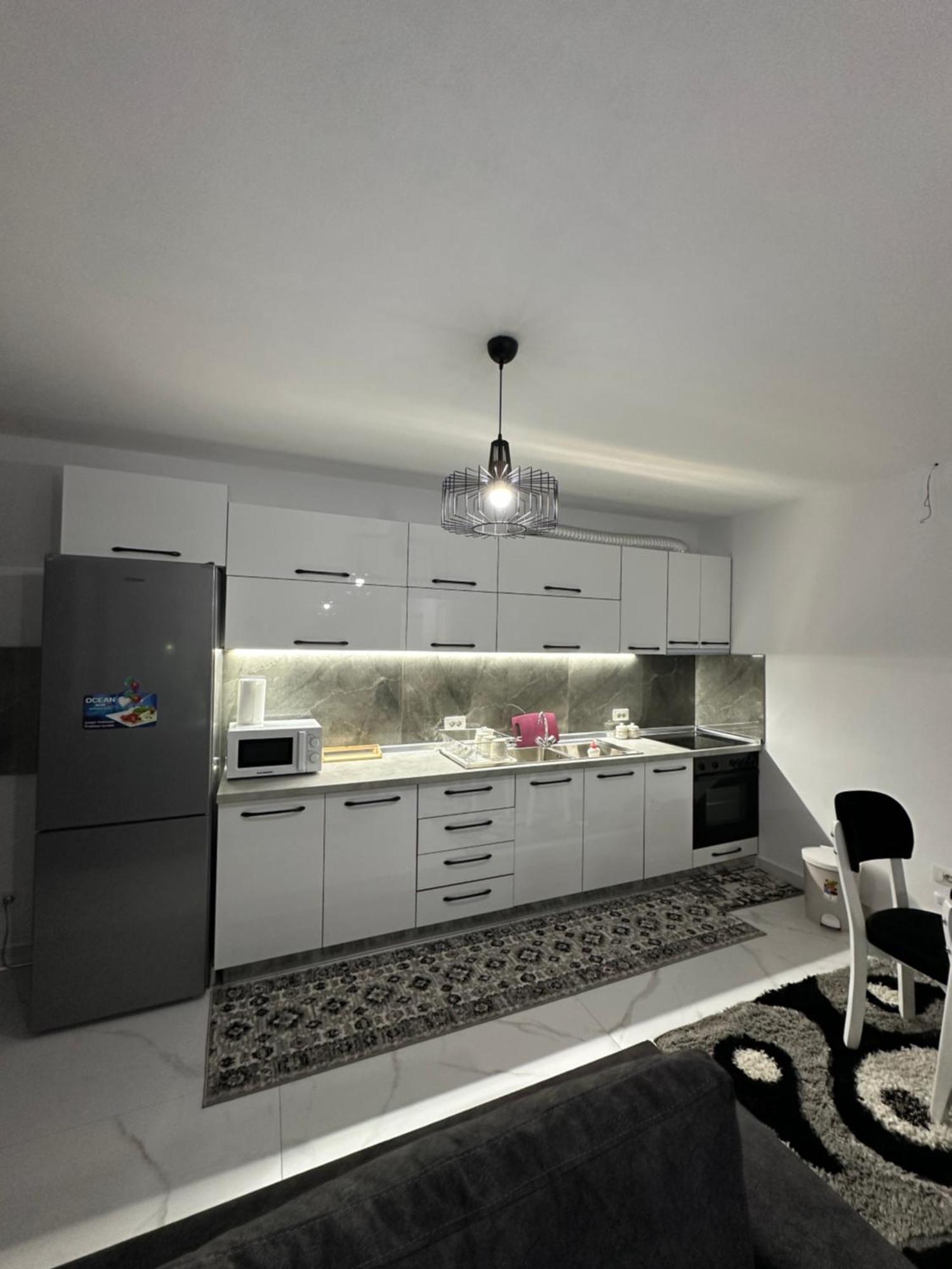 Elezi Apartment City Centre Tirana Eksteriør billede